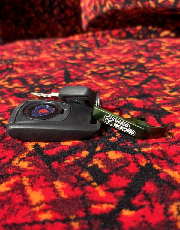 Décapsuleur Porte Clefs Nuts Motors Vert